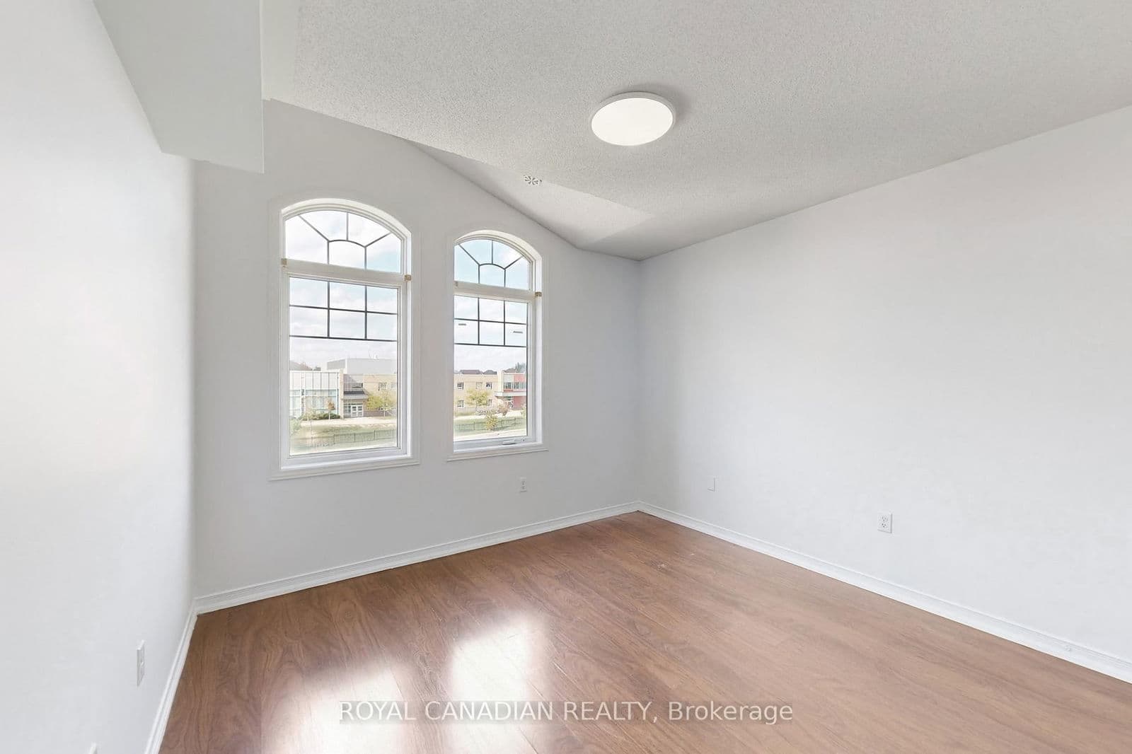 Commercial Retail at 54 Chesterwood Crescent, Brampton, ON - Photo 21 - RE/MAX Garden City Realty