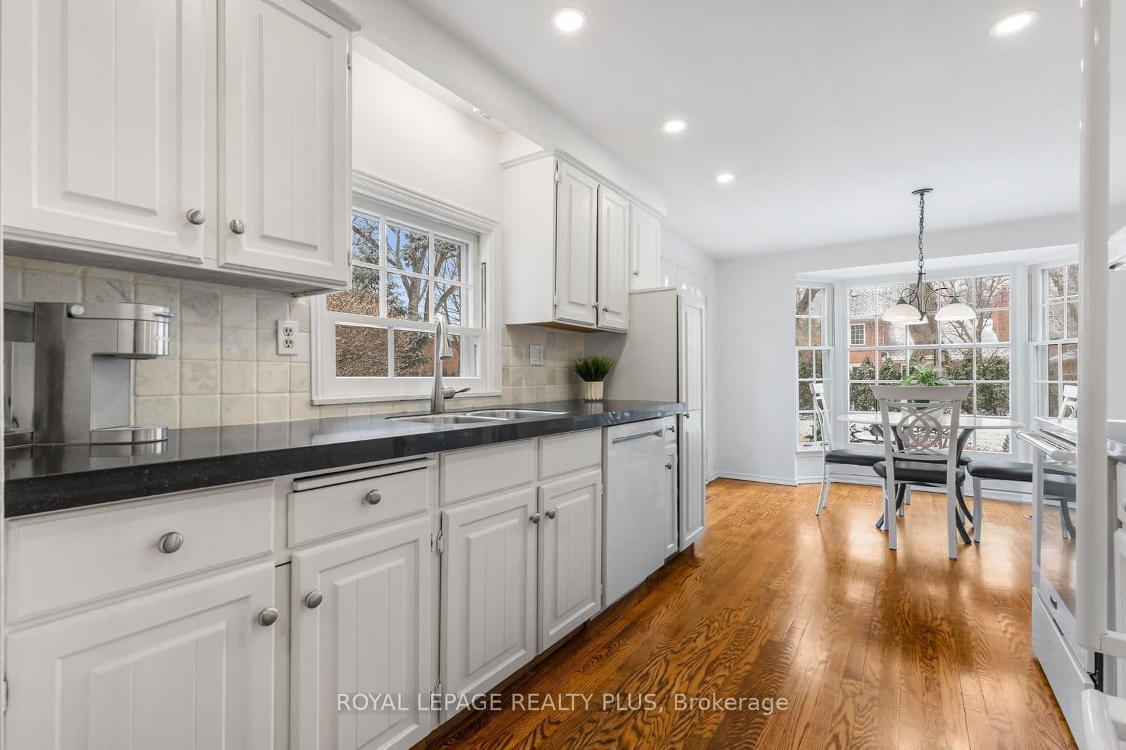 Detached at 1852 Sherwood Forrest Circle, Mississauga, ON - Photo 17 - RE/MAX Garden City Realty