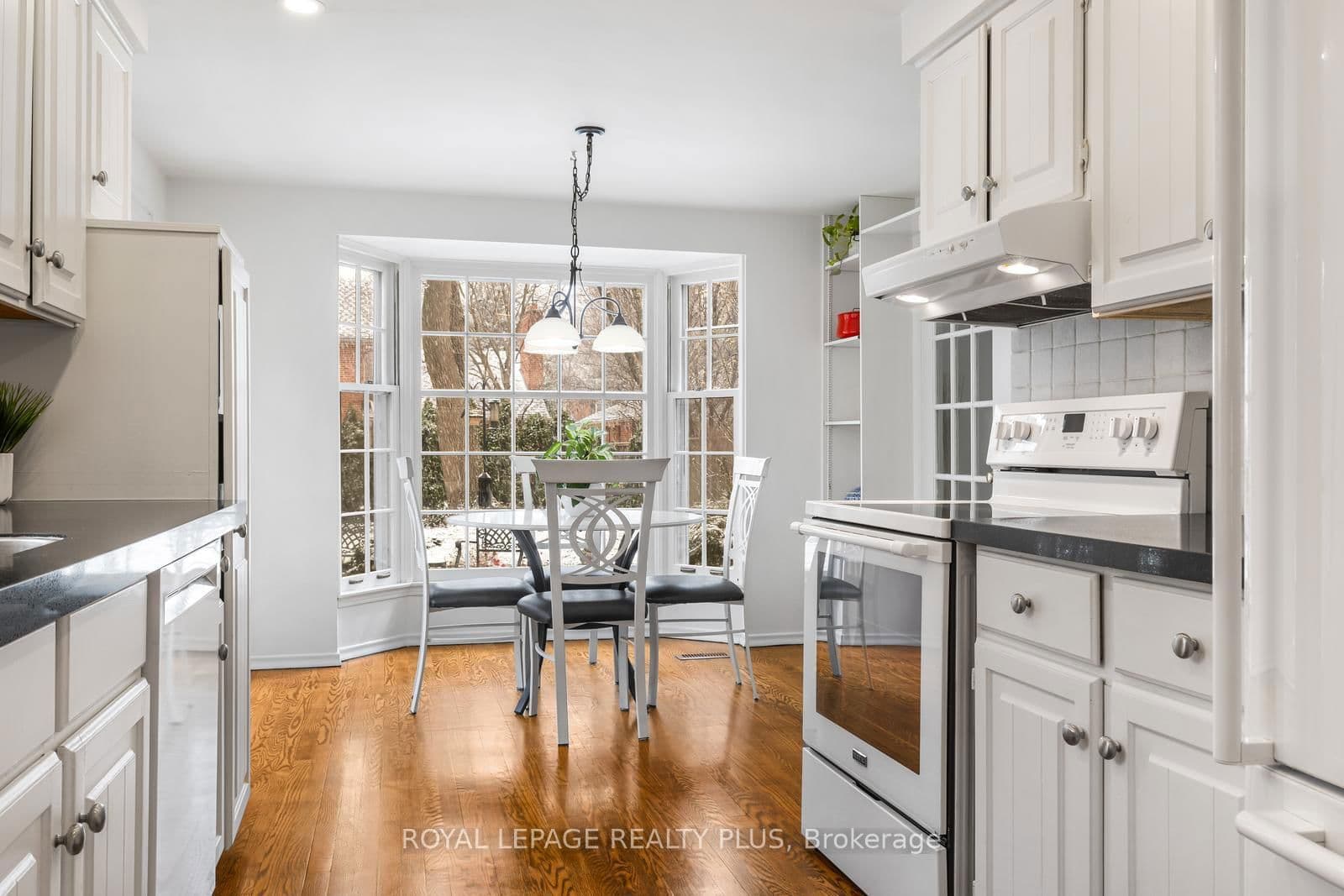 Detached at 1852 Sherwood Forrest Circle, Mississauga, ON - Photo 19 - RE/MAX Garden City Realty