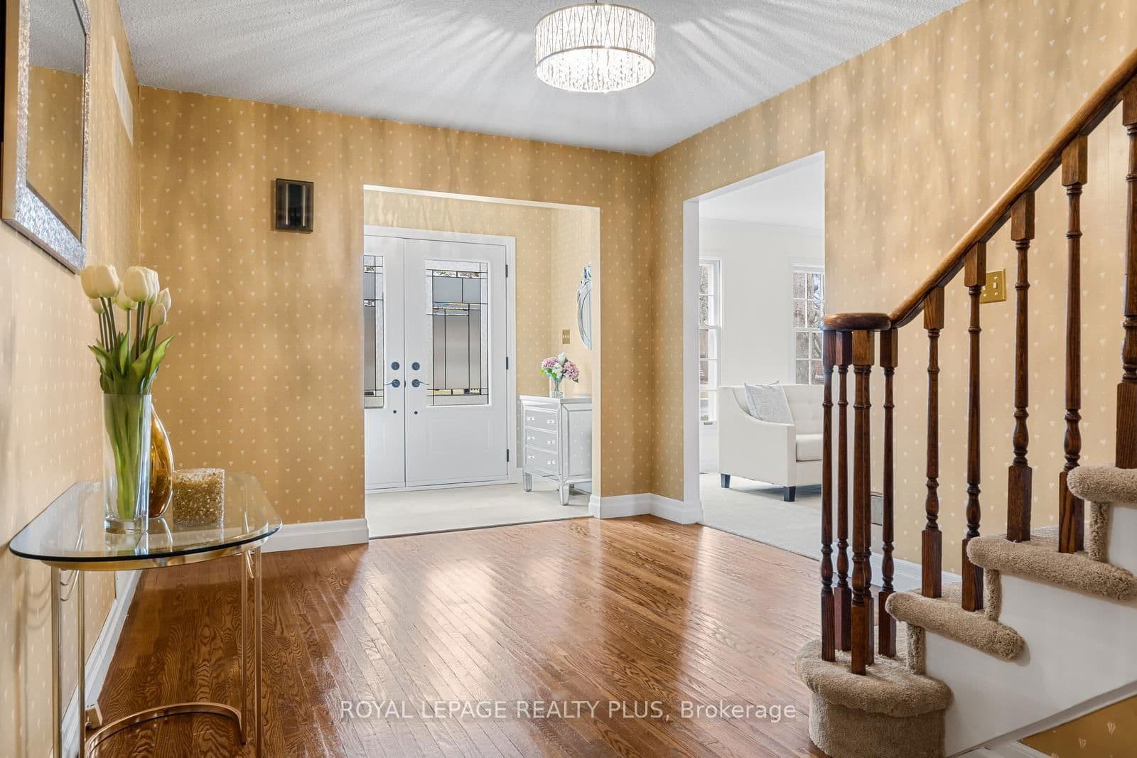 Detached at 1852 Sherwood Forrest Circle, Mississauga, ON - Photo 7 - RE/MAX Garden City Realty