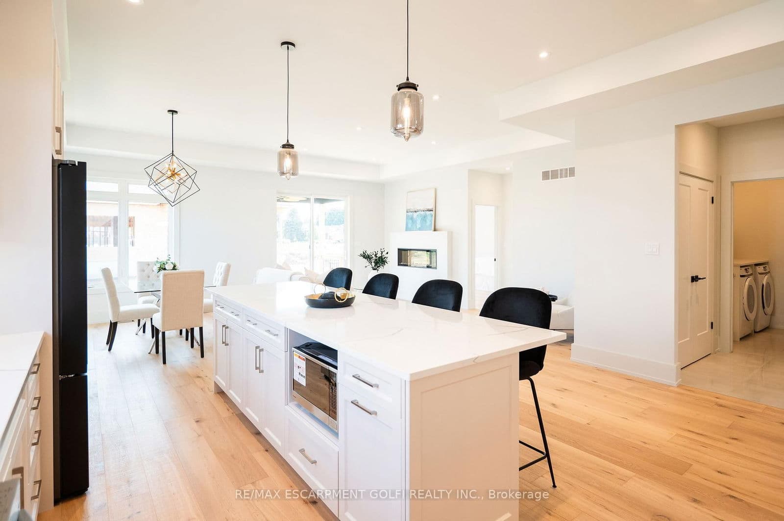 Detached at 19 Oakley Drive, Niagara-on-the-Lake, ON - Photo 10 - RE/MAX Garden City Realty