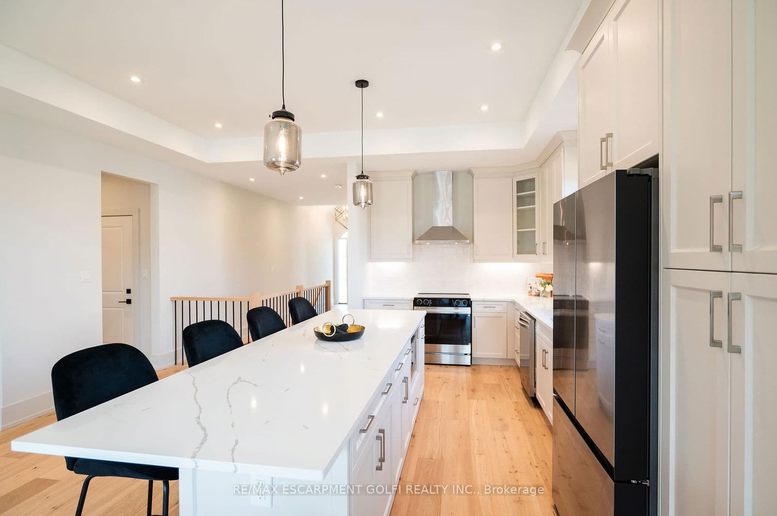 Detached at 19 Oakley Drive, Niagara-on-the-Lake, ON - Photo 12 - RE/MAX Garden City Realty