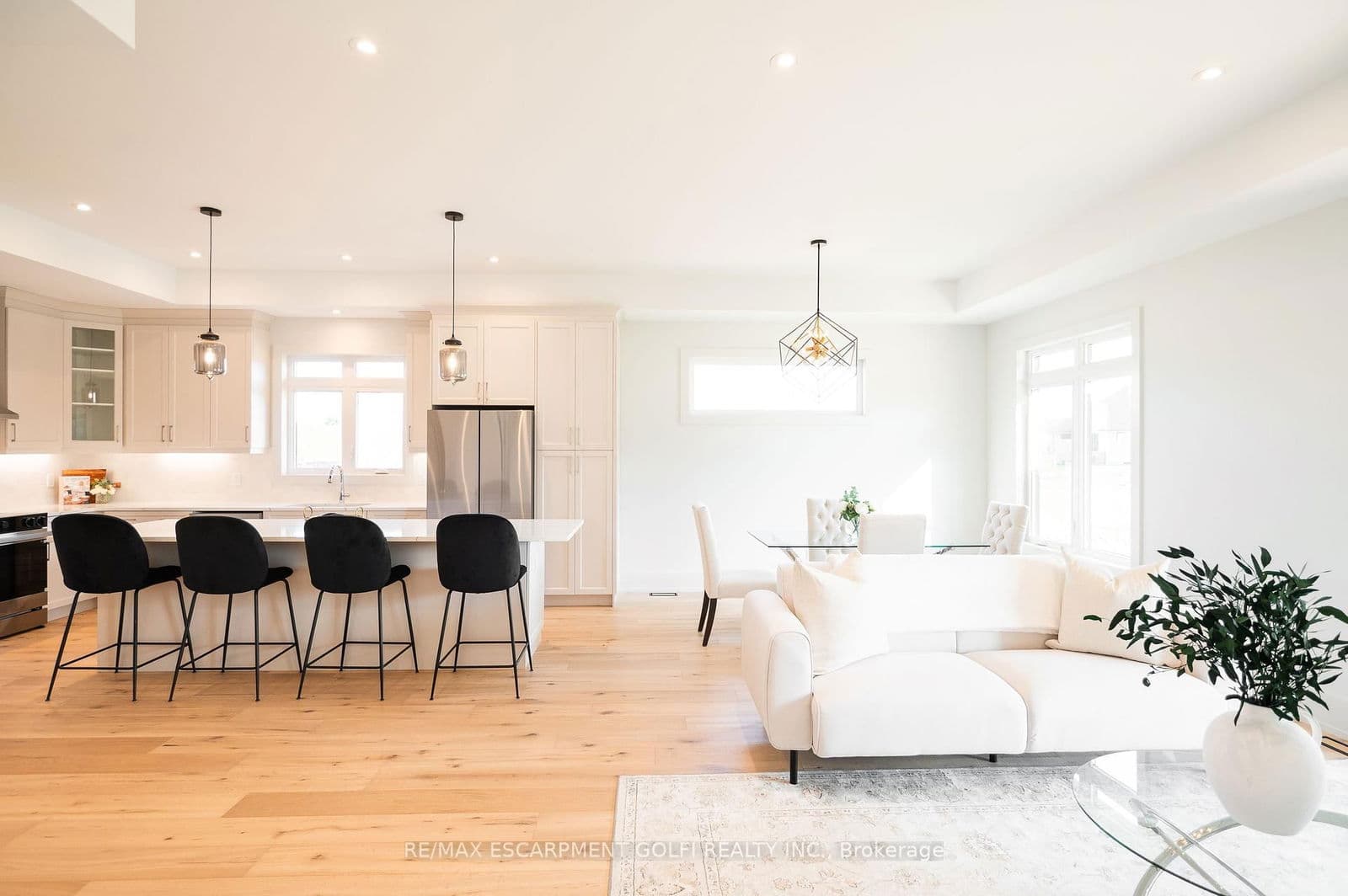 Detached at 19 Oakley Drive, Niagara-on-the-Lake, ON - Photo 19 - RE/MAX Garden City Realty