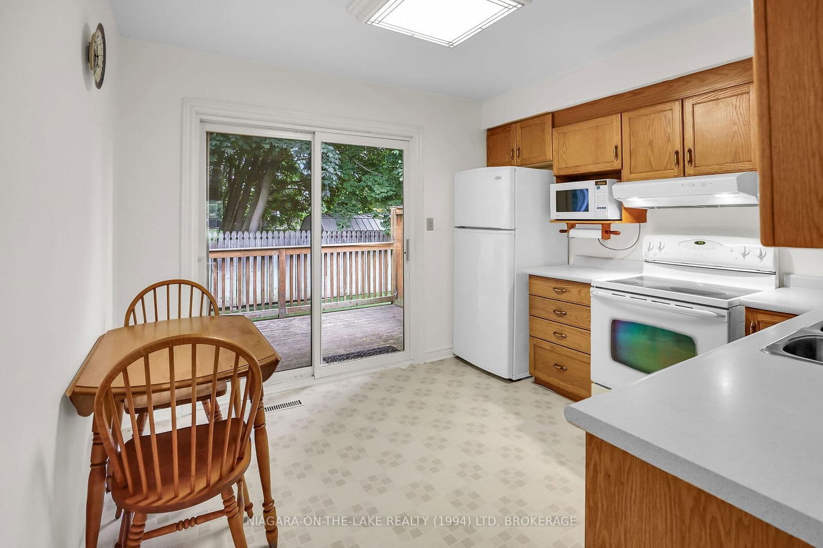 Condo Townhouse at 7- 443 Nassau Street, Niagara-on-the-Lake, ON - Photo 12 - RE/MAX Garden City Realty