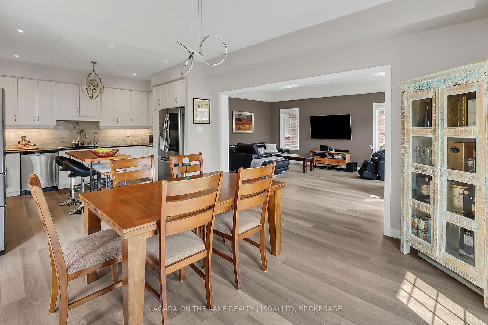 Detached at 7 Cannery Drive, Niagara-on-the-Lake, ON - Photo 10 - RE/MAX Garden City Realty