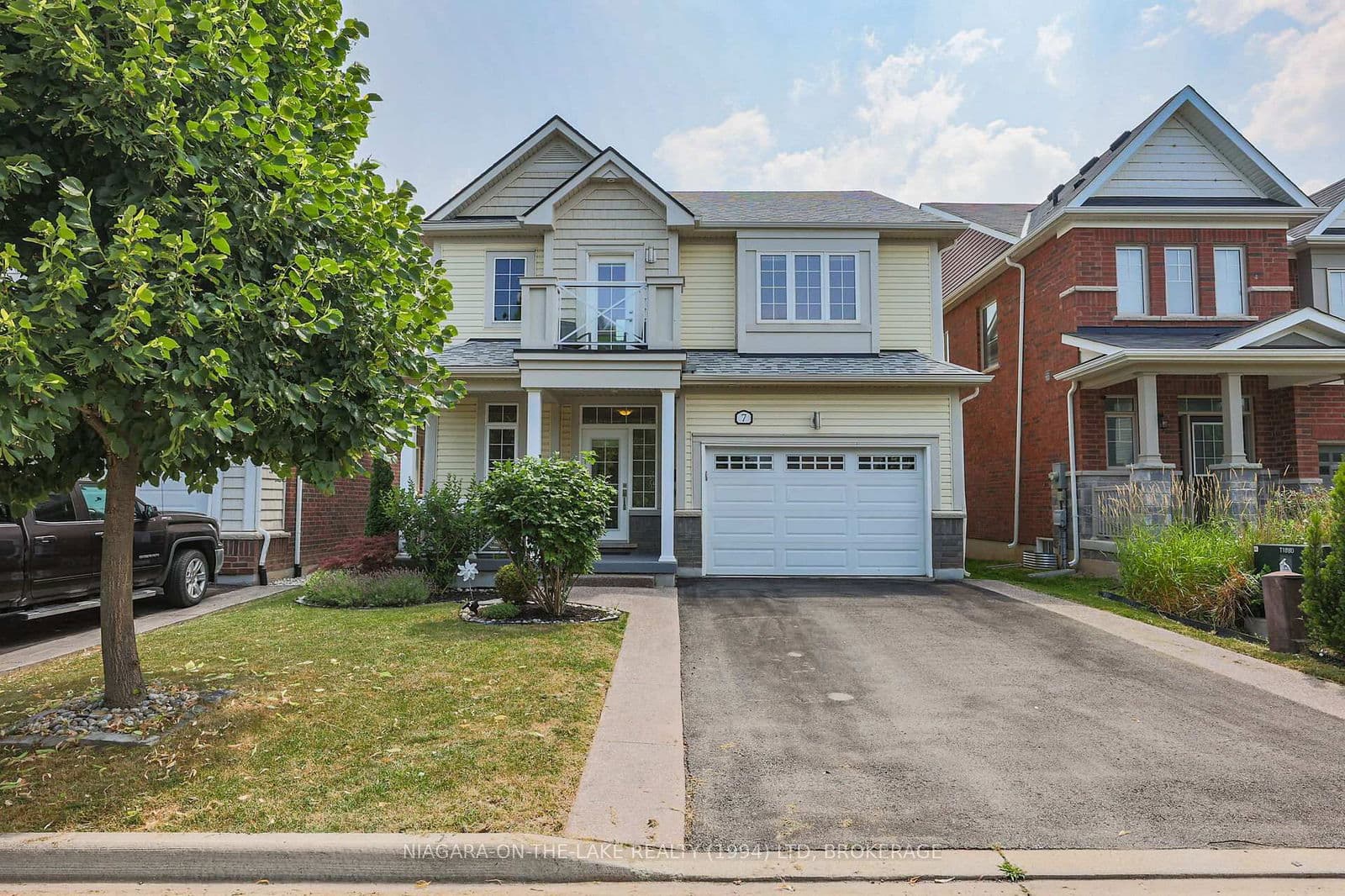 Detached at 7 Cannery Drive, Niagara-on-the-Lake, ON - Photo 2 - RE/MAX Garden City Realty