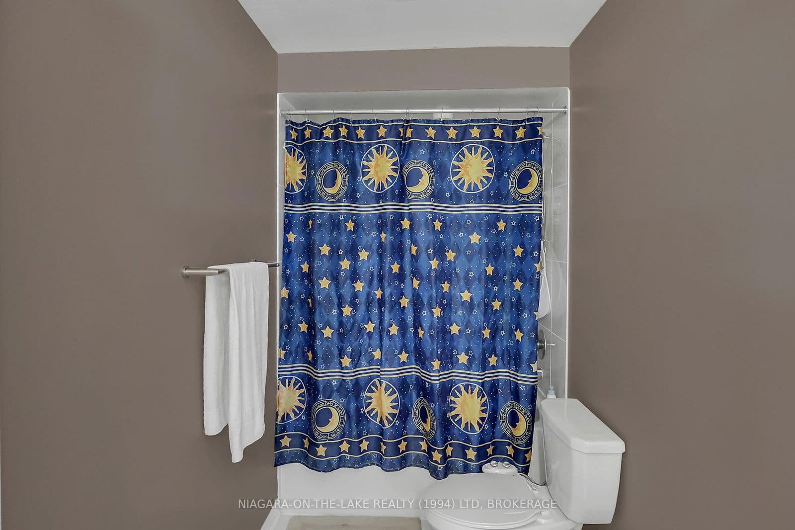 Detached at 7 Cannery Drive, Niagara-on-the-Lake, ON - Photo 32 - RE/MAX Garden City Realty