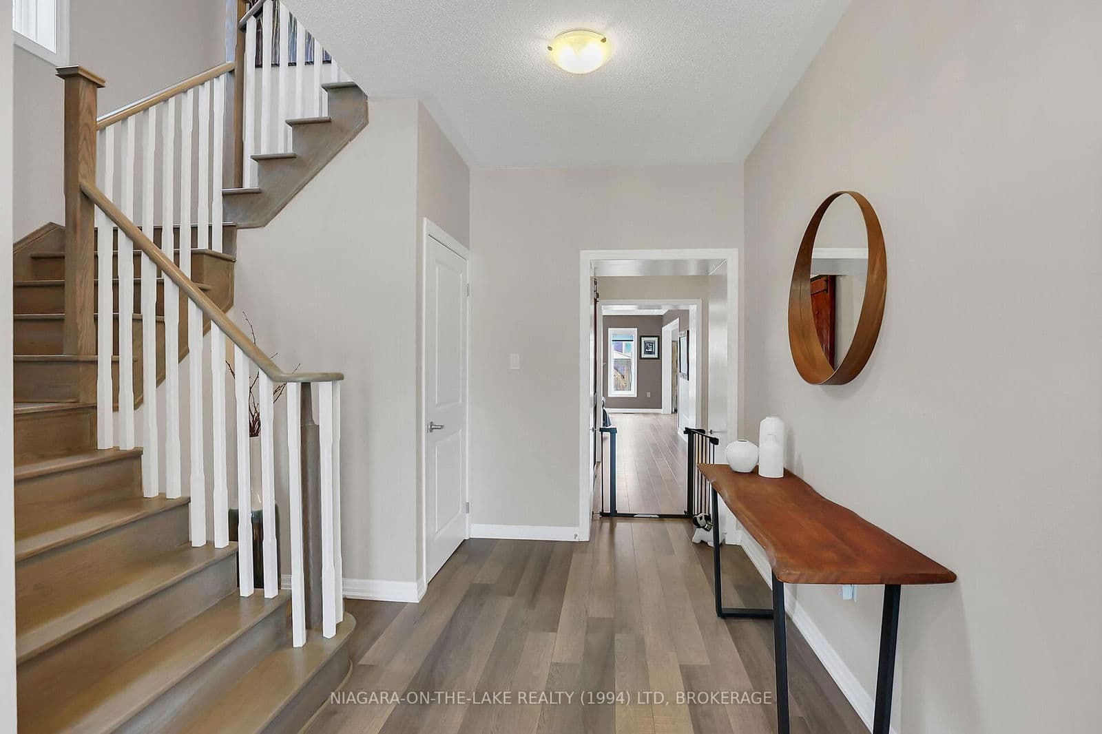 Detached at 7 Cannery Drive, Niagara-on-the-Lake, ON - Photo 5 - RE/MAX Garden City Realty