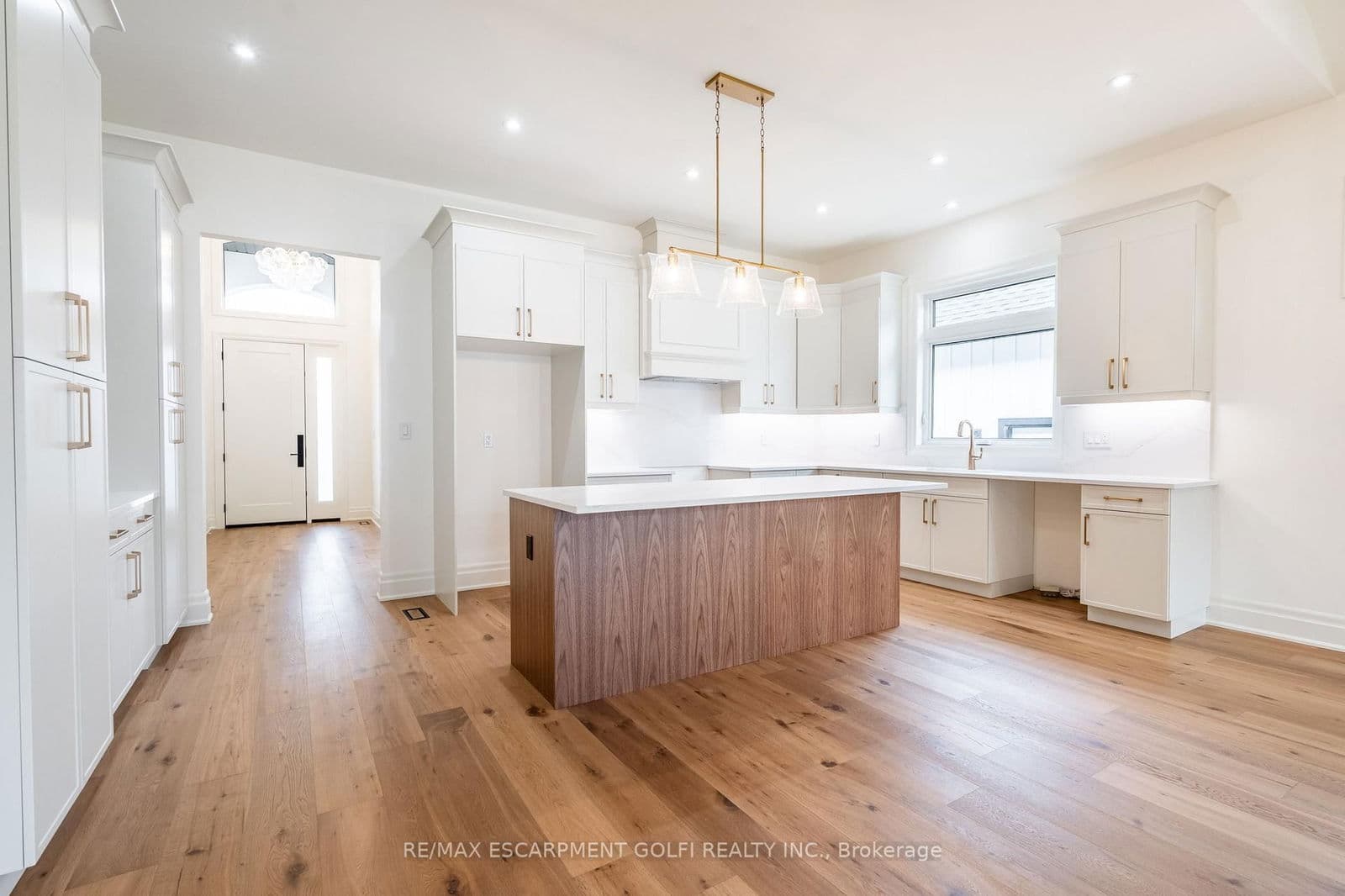 Detached at 21 Oakley Drive, Niagara-on-the-Lake, ON - Photo 10 - RE/MAX Garden City Realty