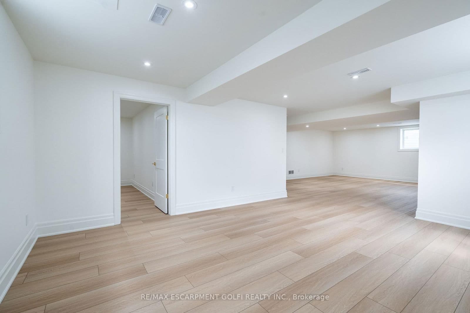 Detached at 21 Oakley Drive, Niagara-on-the-Lake, ON - Photo 33 - RE/MAX Garden City Realty