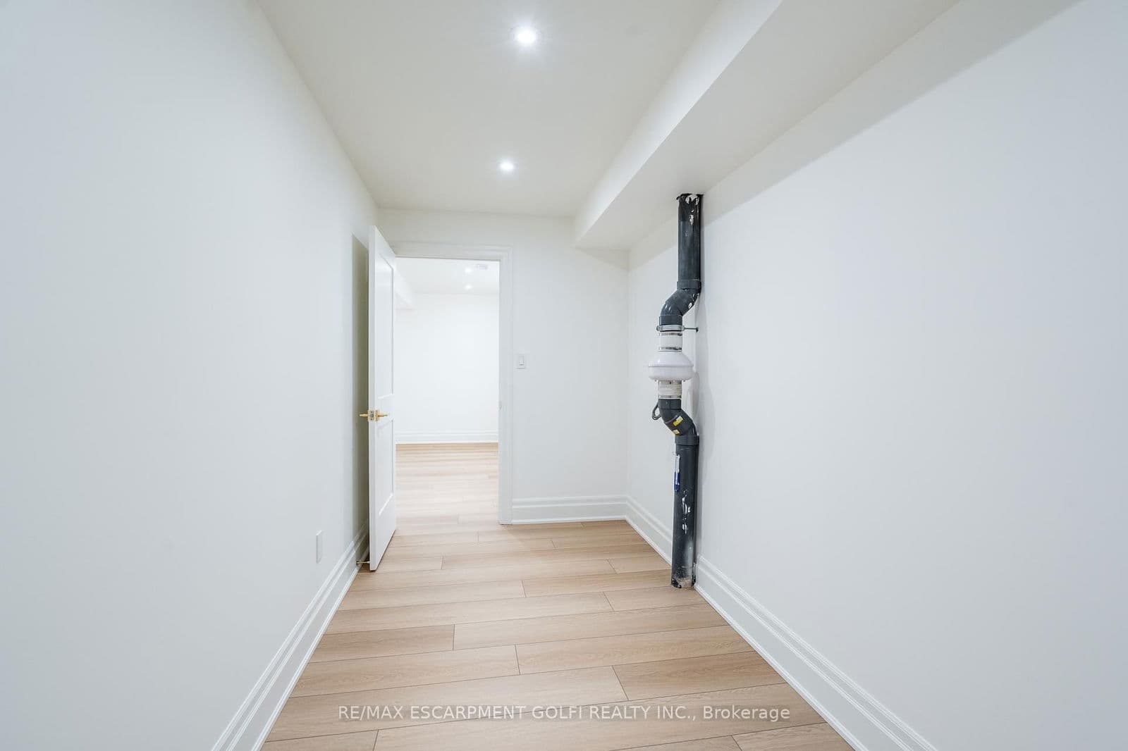 Detached at 21 Oakley Drive, Niagara-on-the-Lake, ON - Photo 34 - RE/MAX Garden City Realty