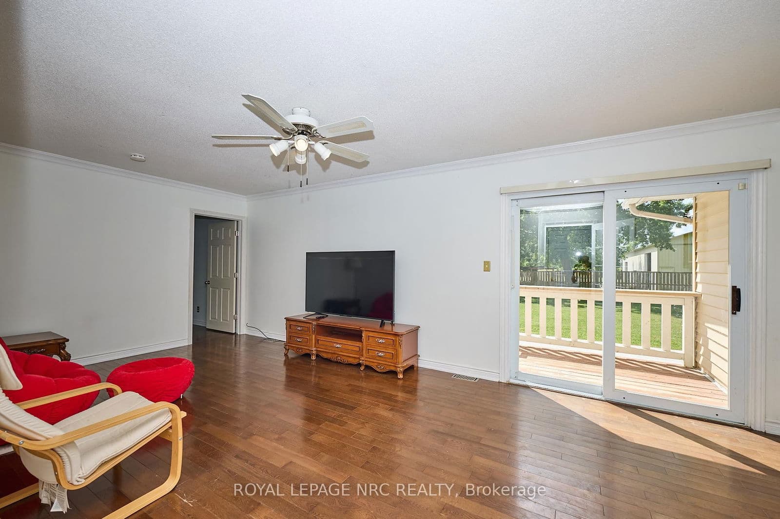 Detached at 4040 Lakeshore Road, Lincoln, ON - Photo 14 - RE/MAX Garden City Realty