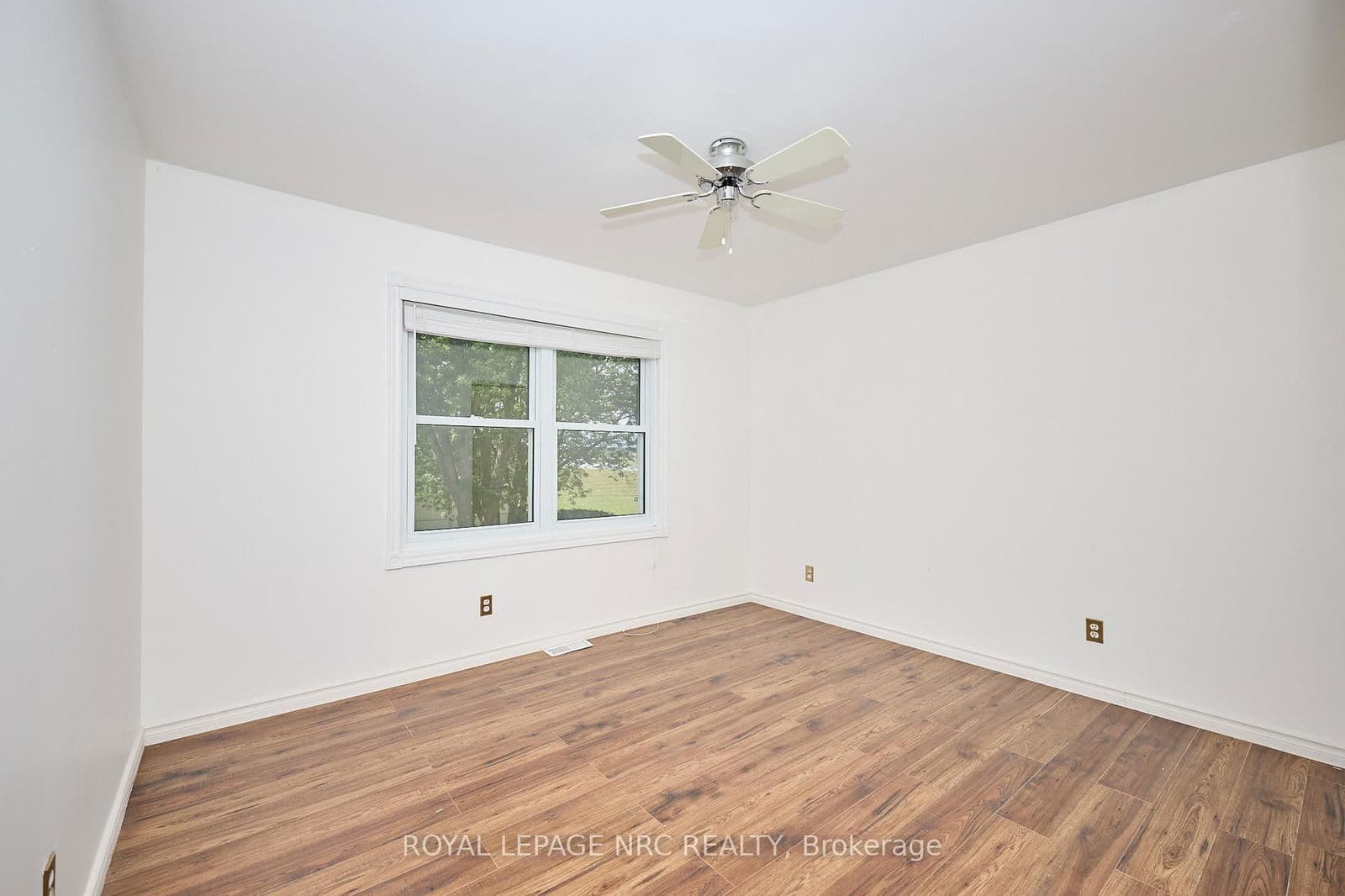 Detached at 4040 Lakeshore Road, Lincoln, ON - Photo 30 - RE/MAX Garden City Realty