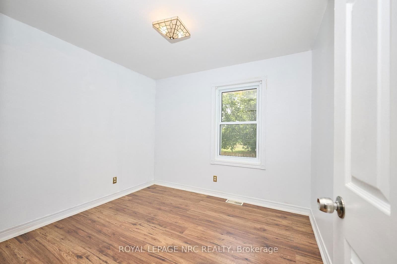 Detached at 4040 Lakeshore Road, Lincoln, ON - Photo 32 - RE/MAX Garden City Realty