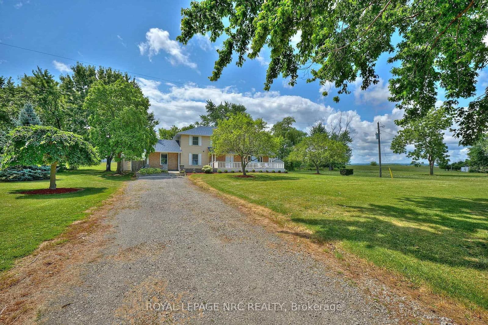 Detached at 4040 Lakeshore Road, Lincoln, ON - Photo 5 - RE/MAX Garden City Realty