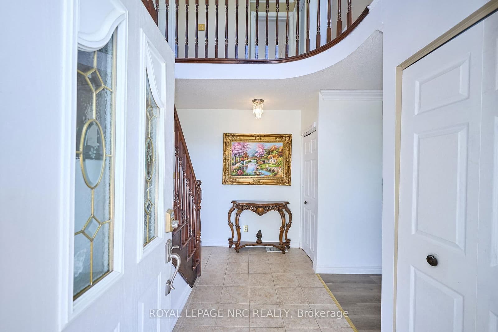 Detached at 4040 Lakeshore Road, Lincoln, ON - Photo 7 - RE/MAX Garden City Realty