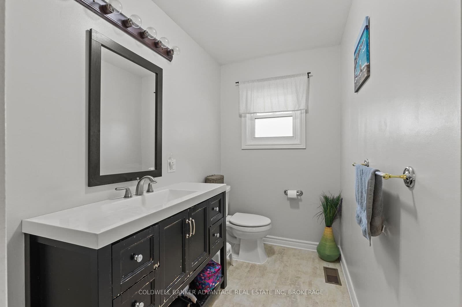 Detached at 697 Ferndale Avenue, Fort Erie, ON - Photo 17 - RE/MAX Garden City Realty