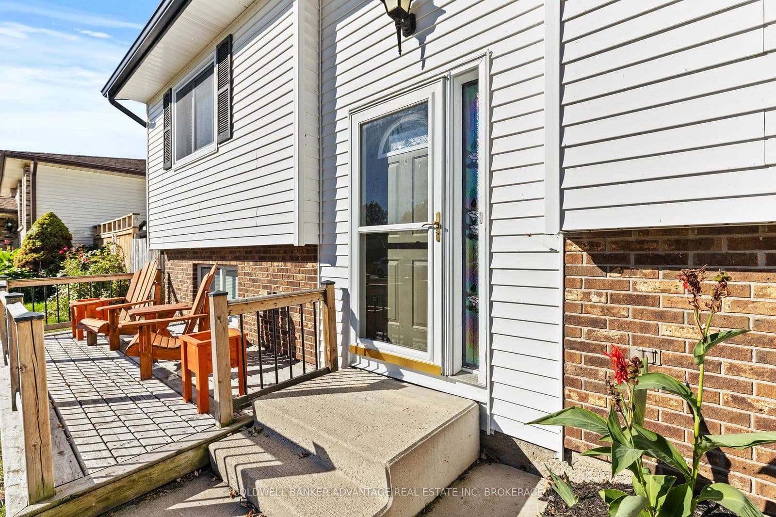 Detached at 697 Ferndale Avenue, Fort Erie, ON - Photo 4 - RE/MAX Garden City Realty