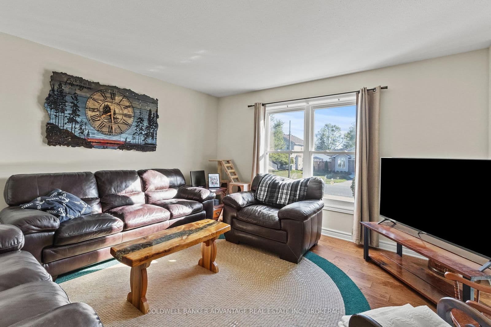 Detached at 697 Ferndale Avenue, Fort Erie, ON - Photo 7 - RE/MAX Garden City Realty