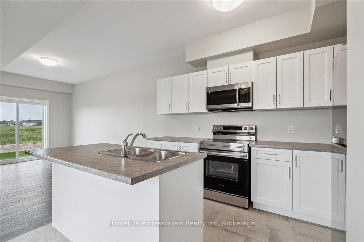 Att/Row/Townhouse at 81 Elvira Way, Thorold, ON - Photo 17 - RE/MAX Garden City Realty