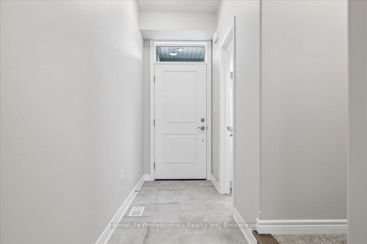 Att/Row/Townhouse at 81 Elvira Way, Thorold, ON - Photo 4 - RE/MAX Garden City Realty