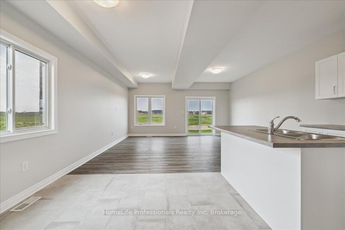 Att/Row/Townhouse at 81 Elvira Way, Thorold, ON - Photo 7 - RE/MAX Garden City Realty