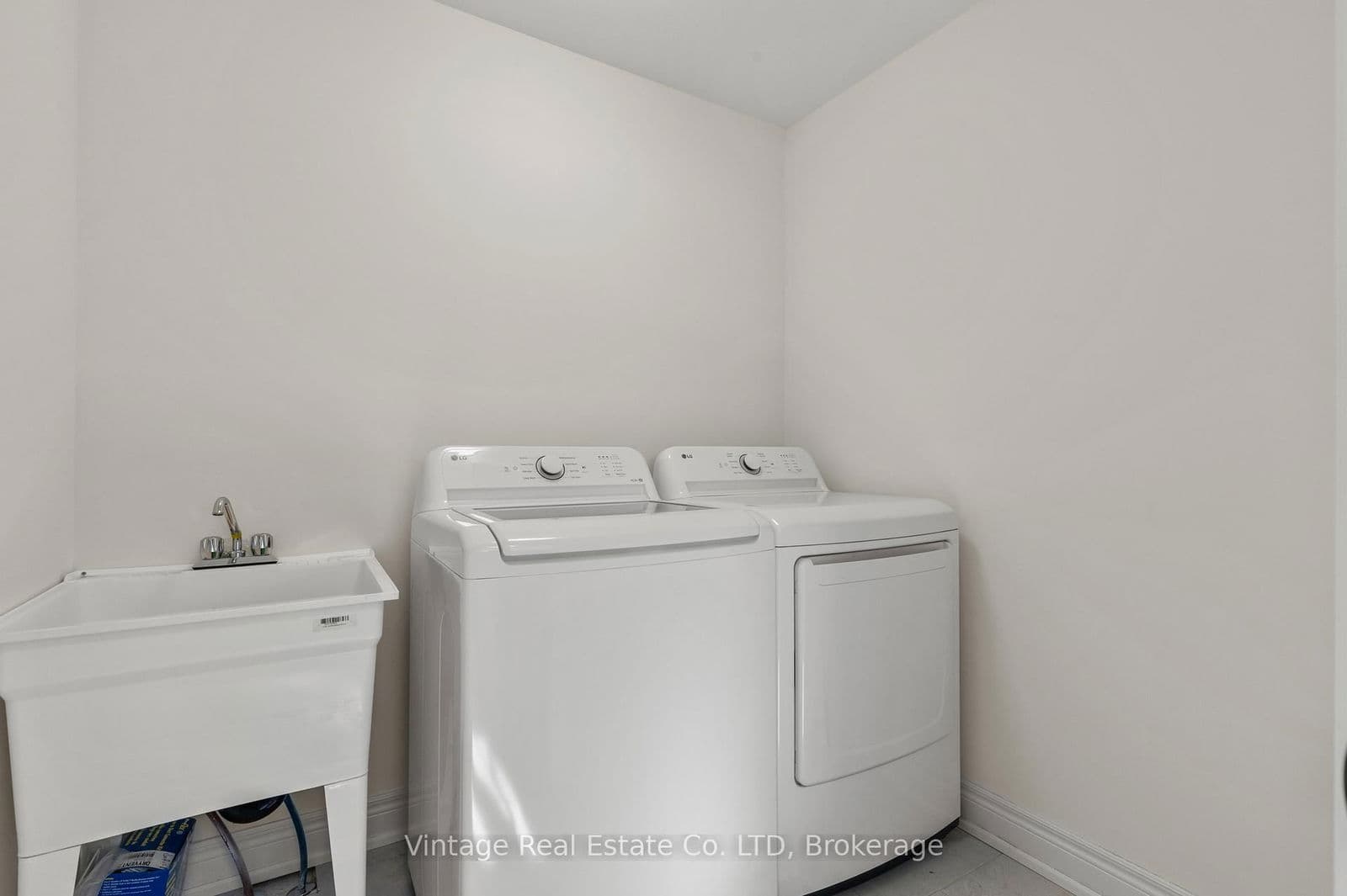 Detached at 181 Hodgkins Avenue, Thorold, ON - Photo 16 - RE/MAX Garden City Realty