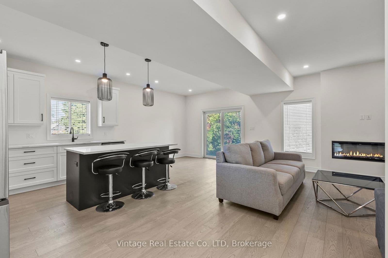 Detached at 181 Hodgkins Avenue, Thorold, ON - Photo 3 - RE/MAX Garden City Realty