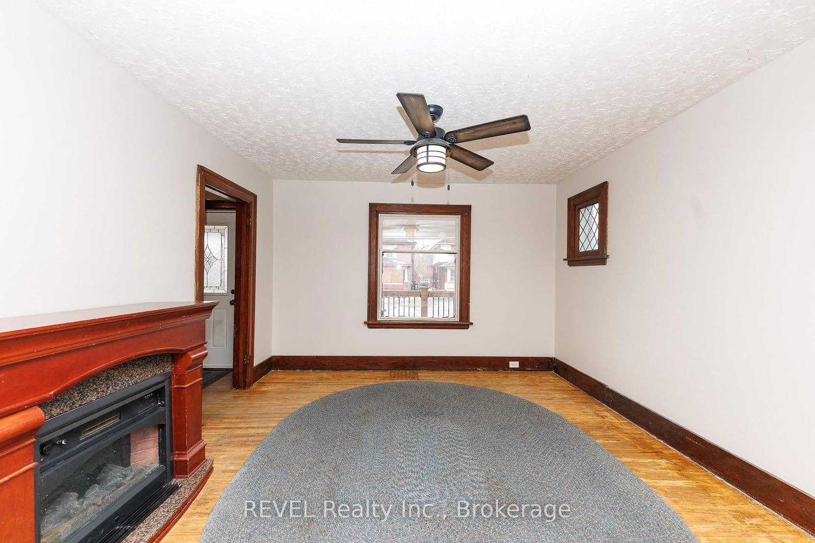 Detached at 5113 Willmott Street, Niagara Falls, ON - Photo 12 - RE/MAX Garden City Realty