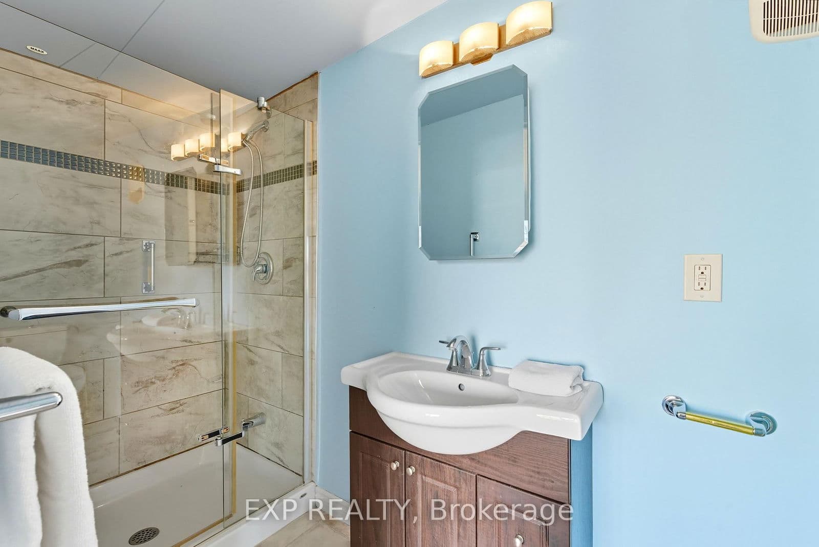 Detached at 5904 Prospect Street, Niagara Falls, ON - Photo 18 - RE/MAX Garden City Realty