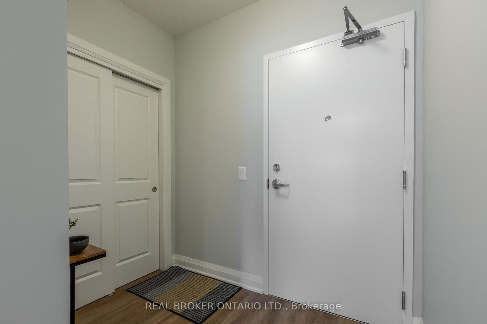 Condo Apartment at 300- 120 Summersides Boulevard, Pelham, ON - Photo 5 - RE/MAX Garden City Realty