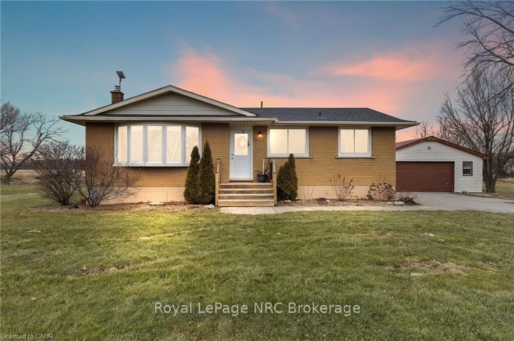 Detached at 5993 Silver Street, West Lincoln, ON - Photo 2 - RE/MAX Garden City Realty