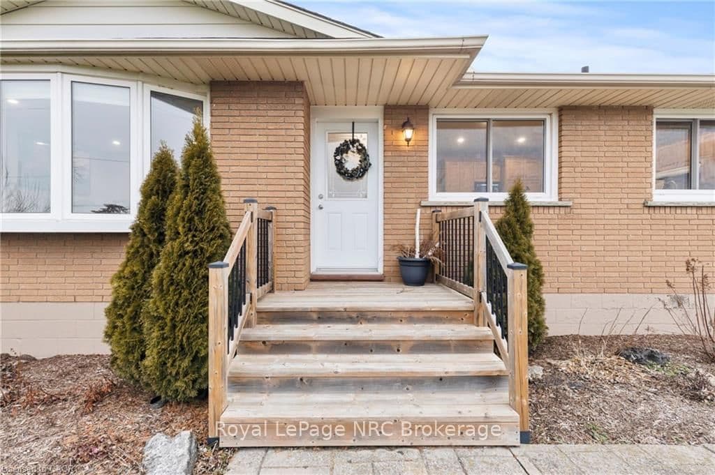 Detached at 5993 Silver Street, West Lincoln, ON - Photo 4 - RE/MAX Garden City Realty