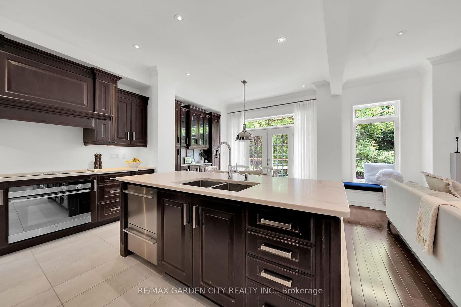 Detached at 6 VANDERBURGH Lane, Grimsby, ON - Photo 11 - RE/MAX Garden City Realty