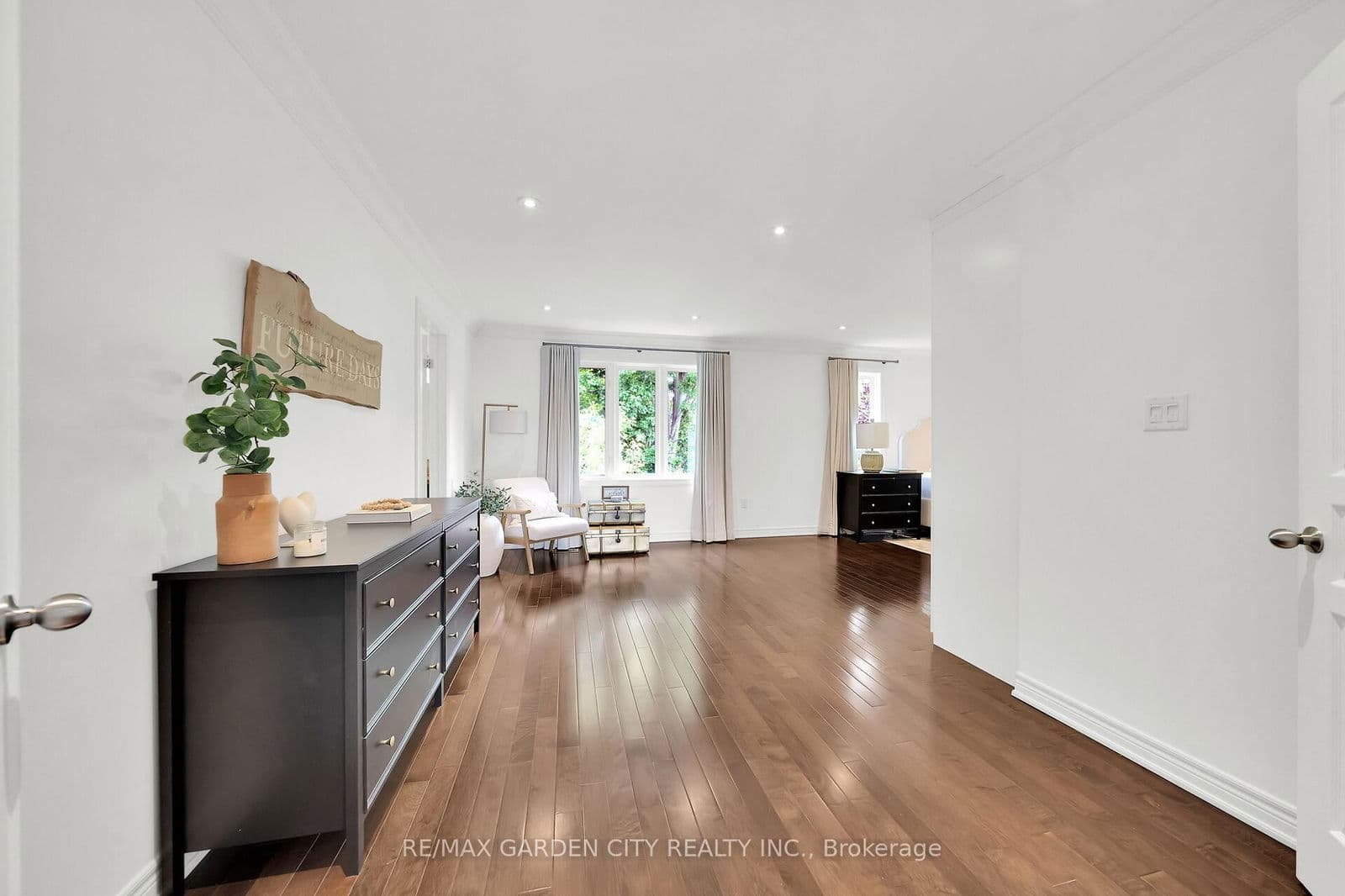 Detached at 6 VANDERBURGH Lane, Grimsby, ON - Photo 22 - RE/MAX Garden City Realty