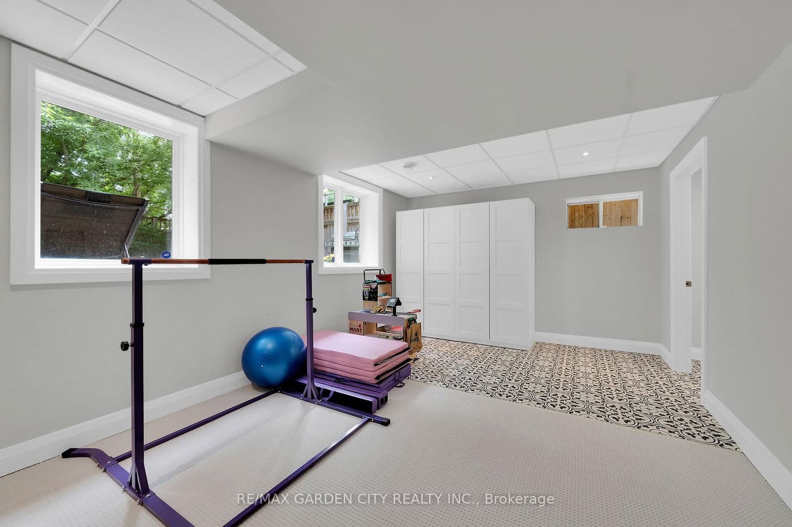 Detached at 6 VANDERBURGH Lane, Grimsby, ON - Photo 43 - RE/MAX Garden City Realty