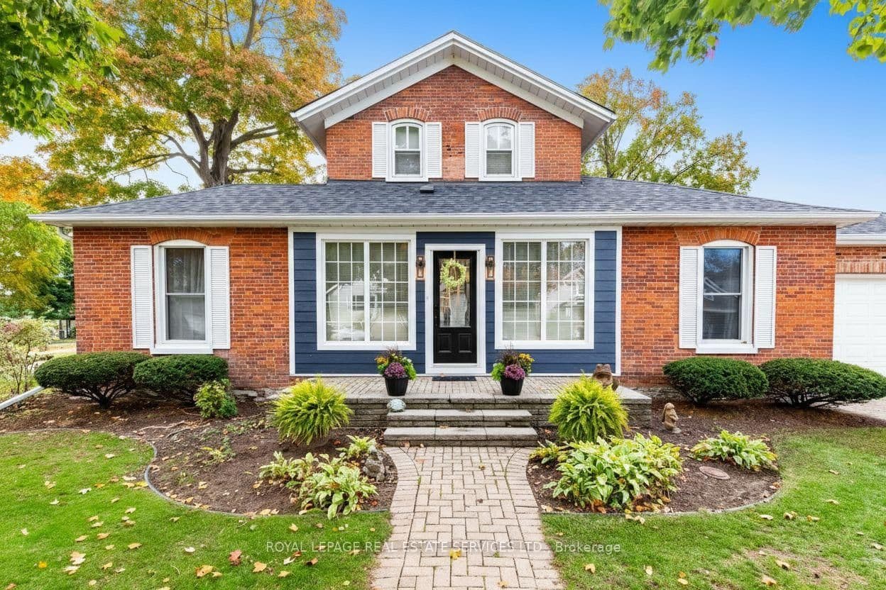 Detached at 141 Main Street, St. Catharines, ON - Photo 1 - RE/MAX Garden City Realty