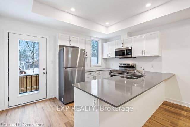 Condo Townhouse at 324- 781 Clare Avenue, Welland, ON - Photo 5 - RE/MAX Garden City Realty