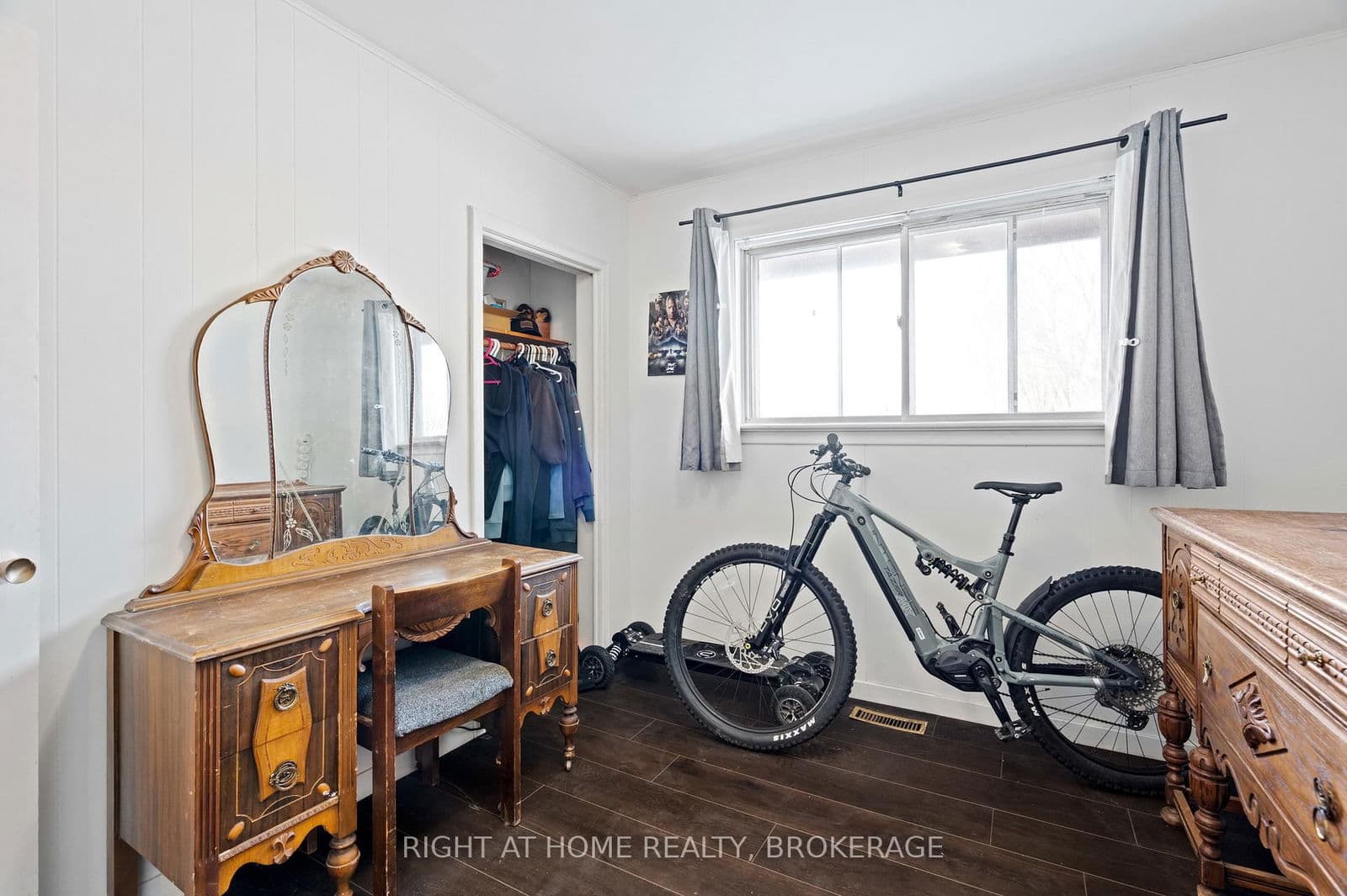 Detached at 105 Glenwood Parkway, Welland, ON - Photo 12 - RE/MAX Garden City Realty