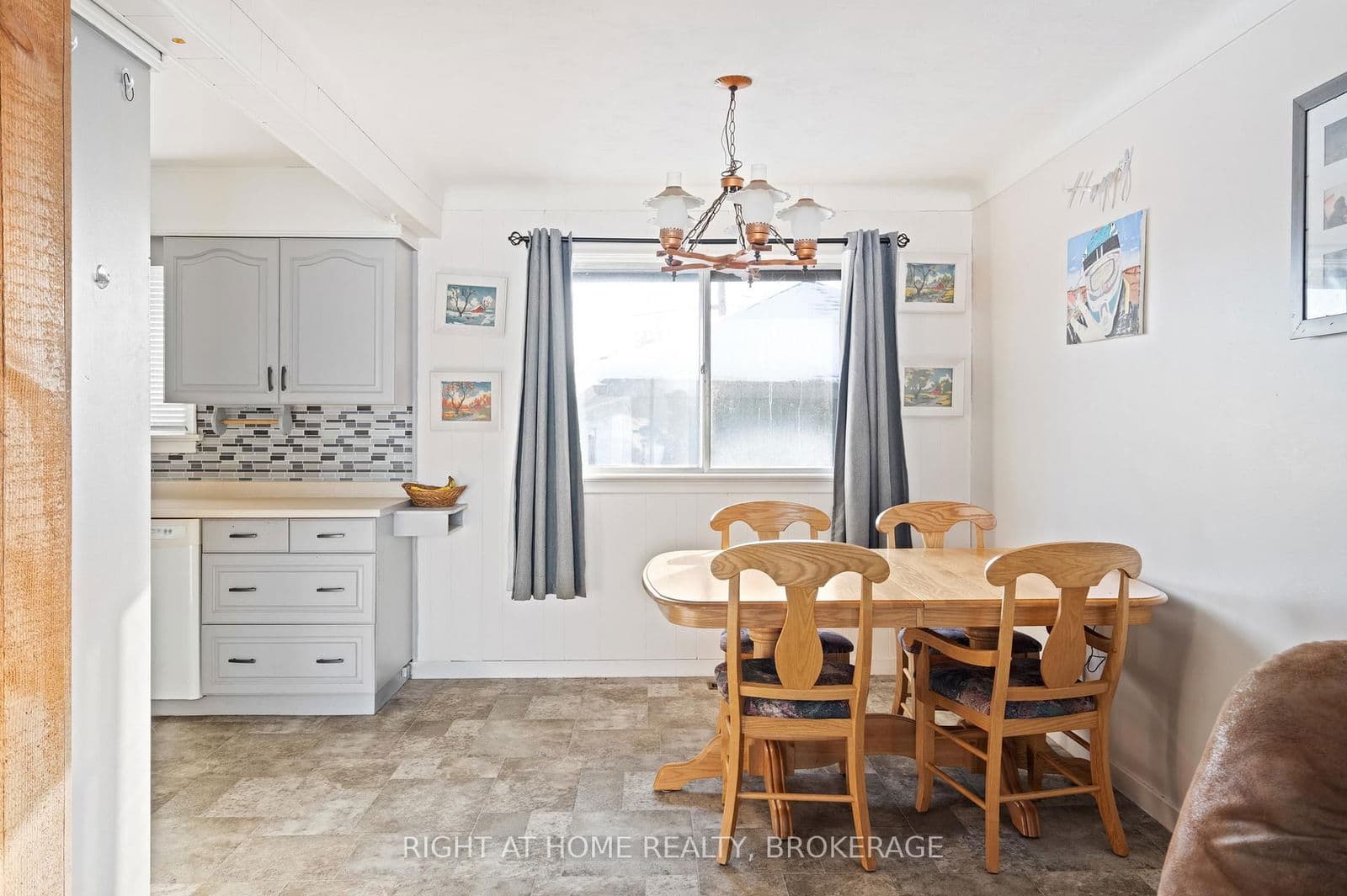 Detached at 105 Glenwood Parkway, Welland, ON - Photo 8 - RE/MAX Garden City Realty