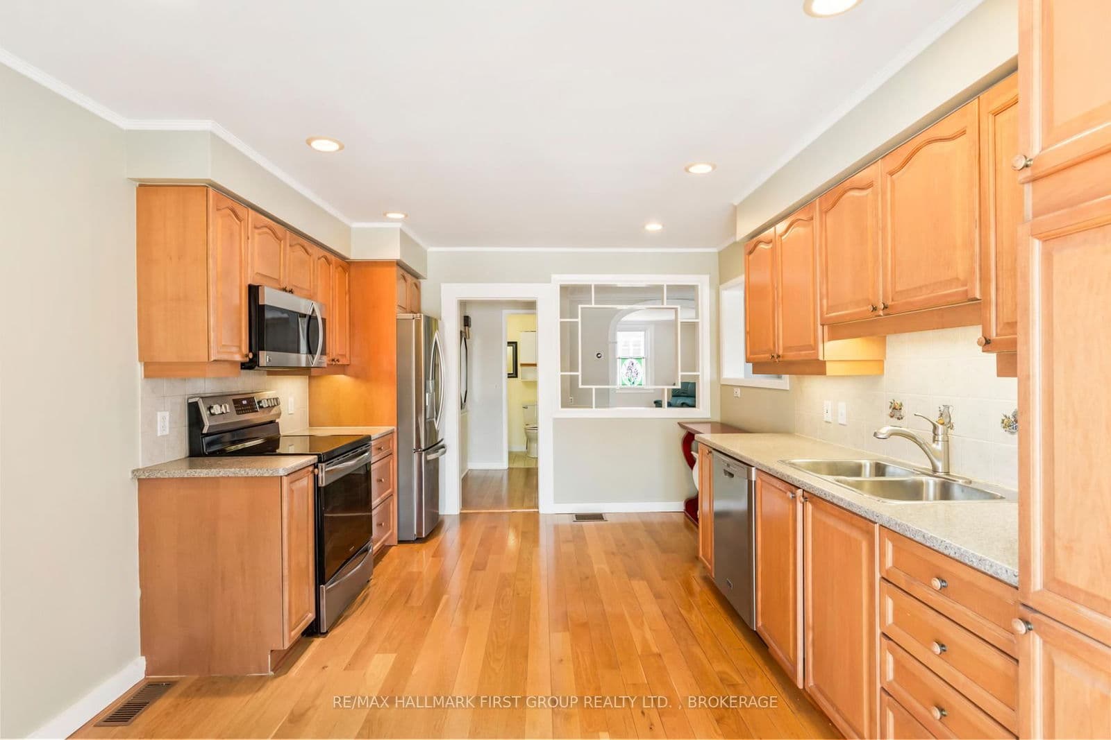 Detached at 370 Stone Street, Gananoque, ON - Photo 15 - RE/MAX Garden City Realty