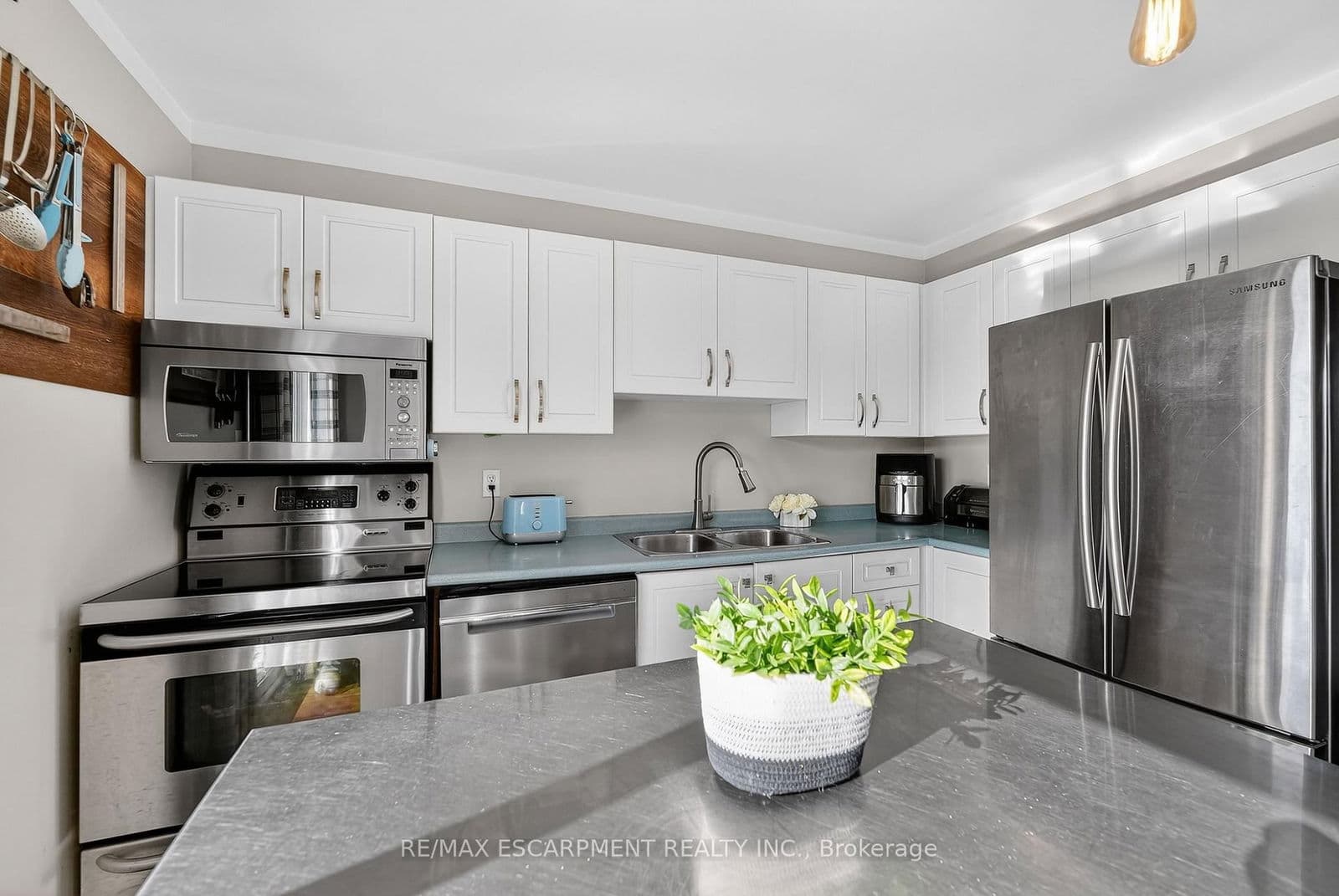 Detached at 4996 Greenlane Road, Lincoln, ON - Photo 9 - RE/MAX Garden City Realty