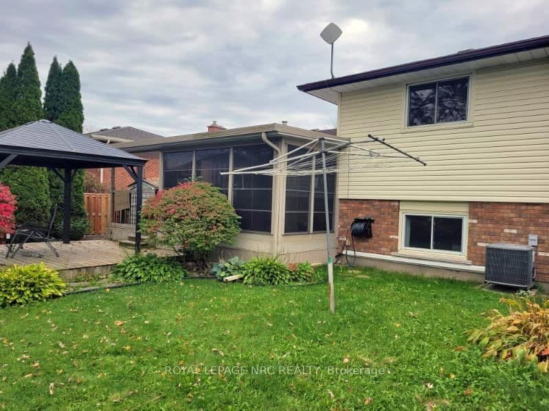 Detached at 78 Page Drive, Welland, ON - Photo 10 - RE/MAX Garden City Realty