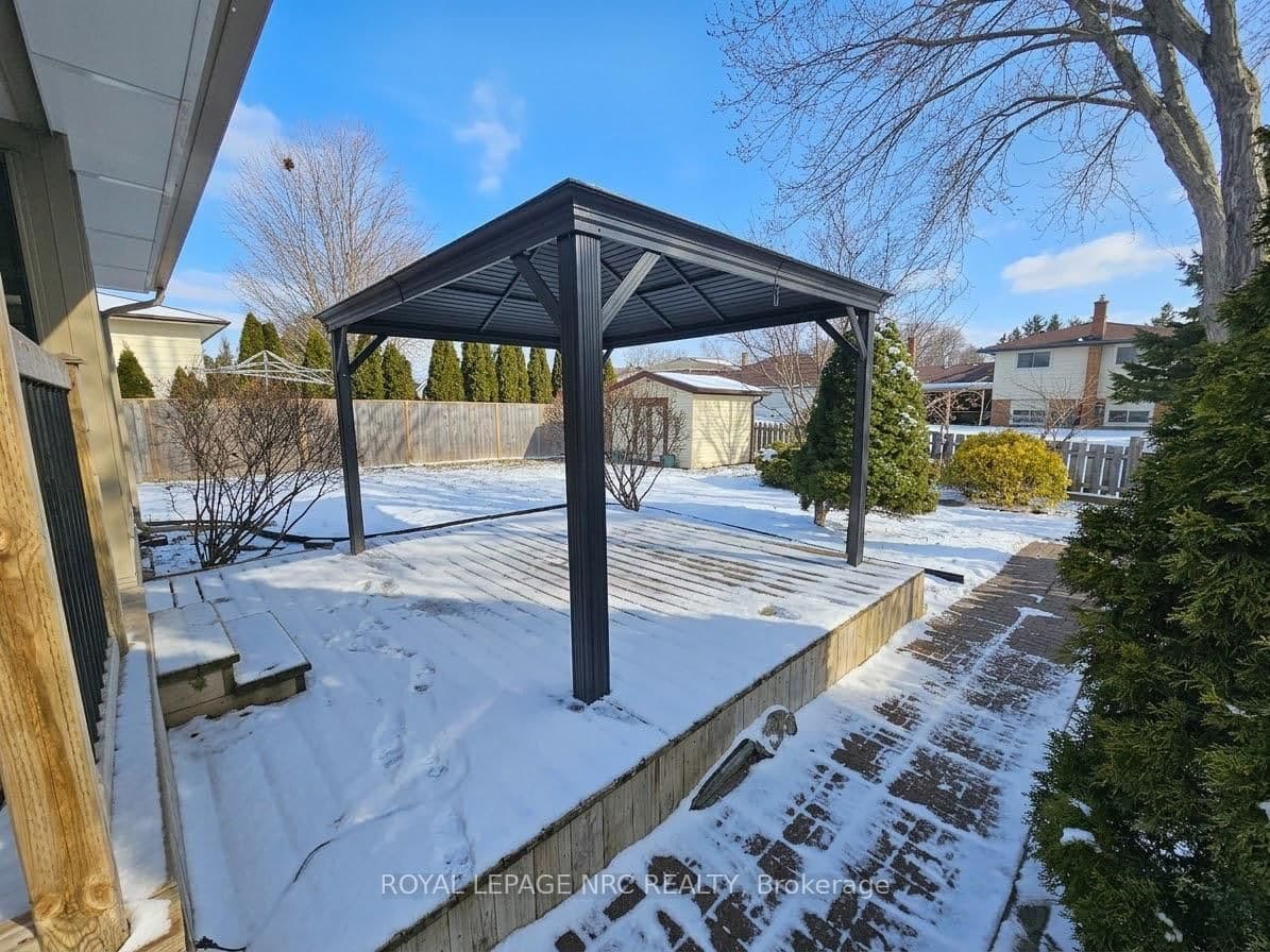 Detached at 78 Page Drive, Welland, ON - Photo 4 - RE/MAX Garden City Realty