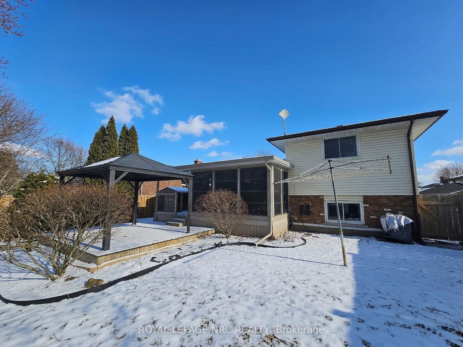 Detached at 78 Page Drive, Welland, ON - Photo 9 - RE/MAX Garden City Realty