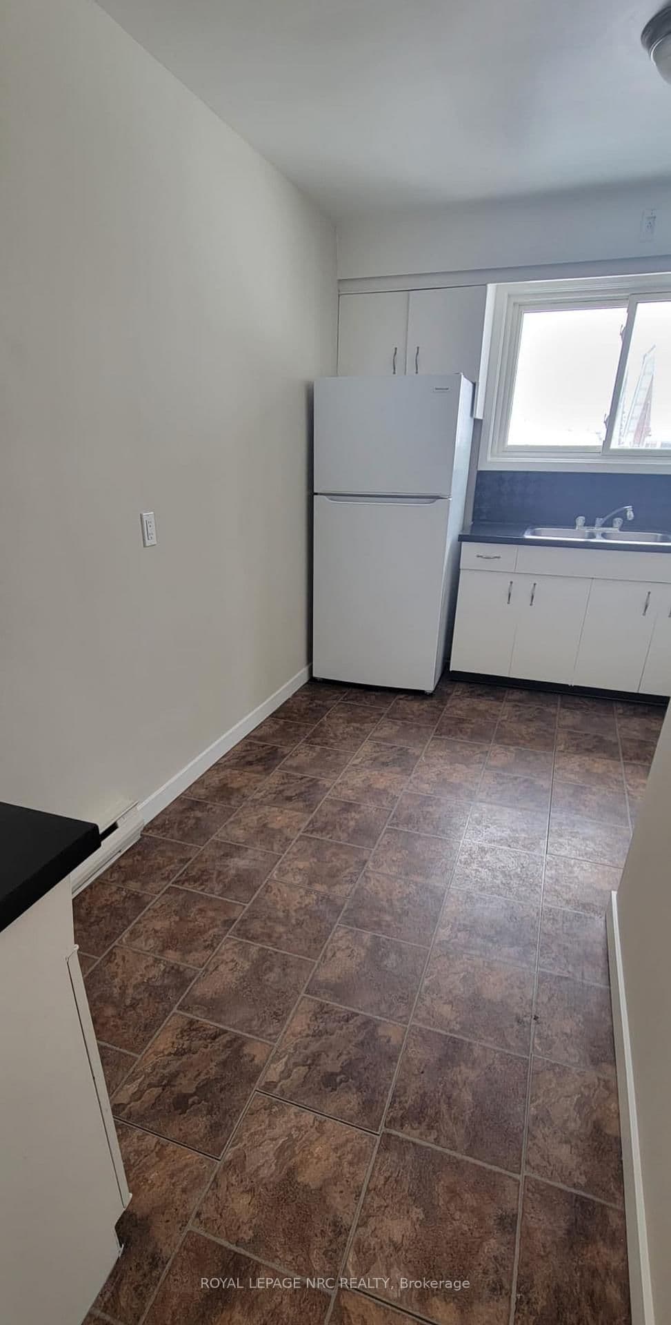 Att/Row/Townhouse at Unit 1- 402 Fares Street, Port Colborne, ON - Photo 2 - RE/MAX Garden City Realty