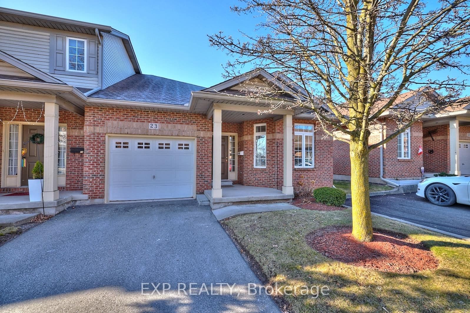 Condo Townhouse at 23- 5595 DRUMMOND Road, Niagara Falls, ON - Photo 1 - RE/MAX Garden City Realty