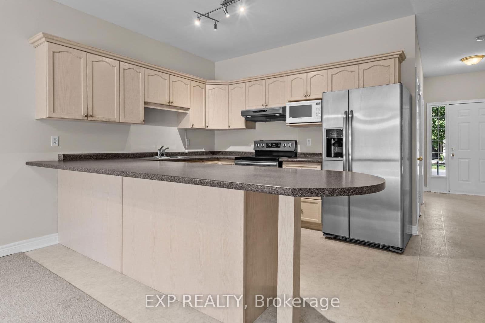 Condo Townhouse at 23- 5595 DRUMMOND Road, Niagara Falls, ON - Photo 8 - RE/MAX Garden City Realty