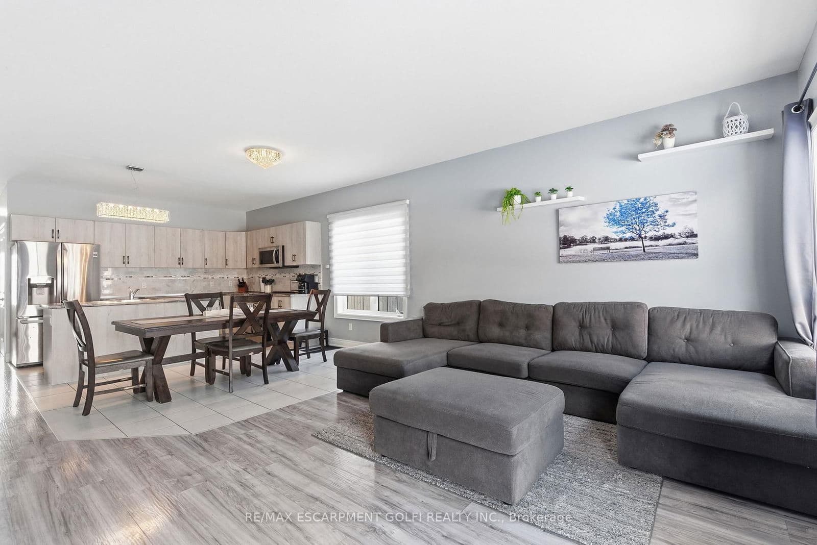 Detached at 914 Burwell Street, Fort Erie, ON - Photo 8 - RE/MAX Garden City Realty