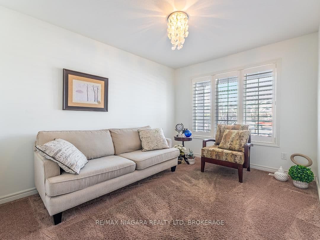 Att/Row/Townhouse at 63 Falcon Drive, Welland, ON - Photo 21 - RE/MAX Garden City Realty